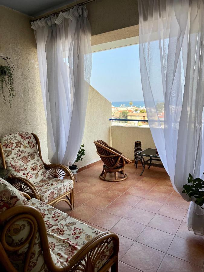 Carisa Holiday Rooms Larnaca Exterior photo