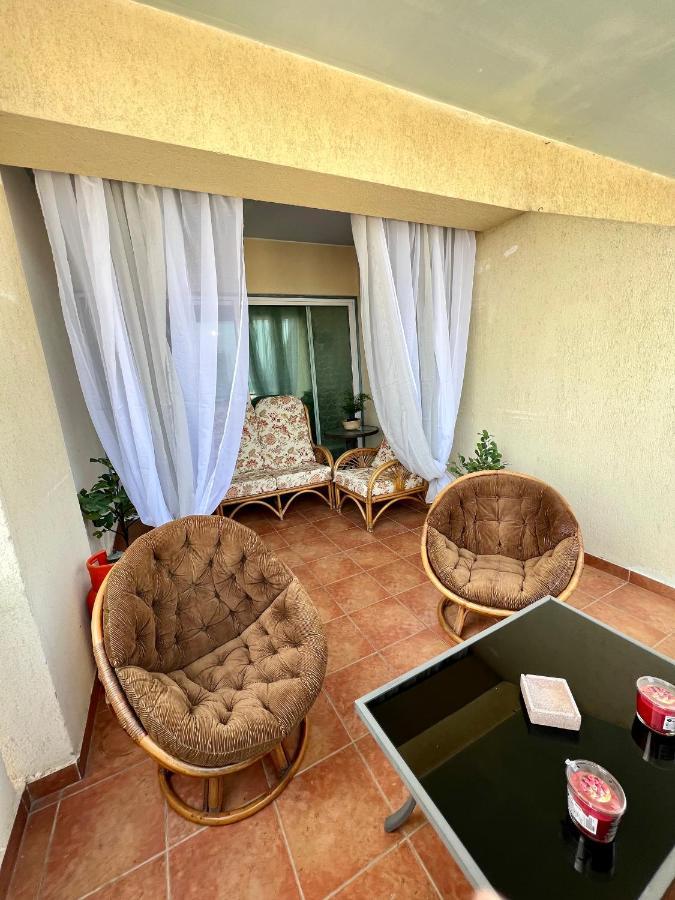 Carisa Holiday Rooms Larnaca Exterior photo