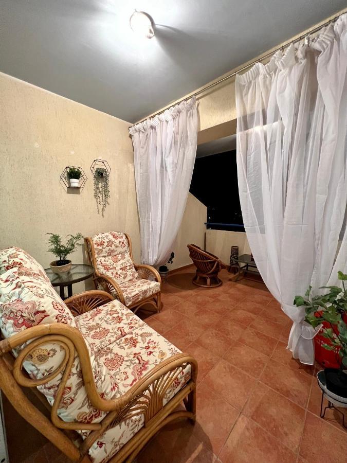 Carisa Holiday Rooms Larnaca Exterior photo